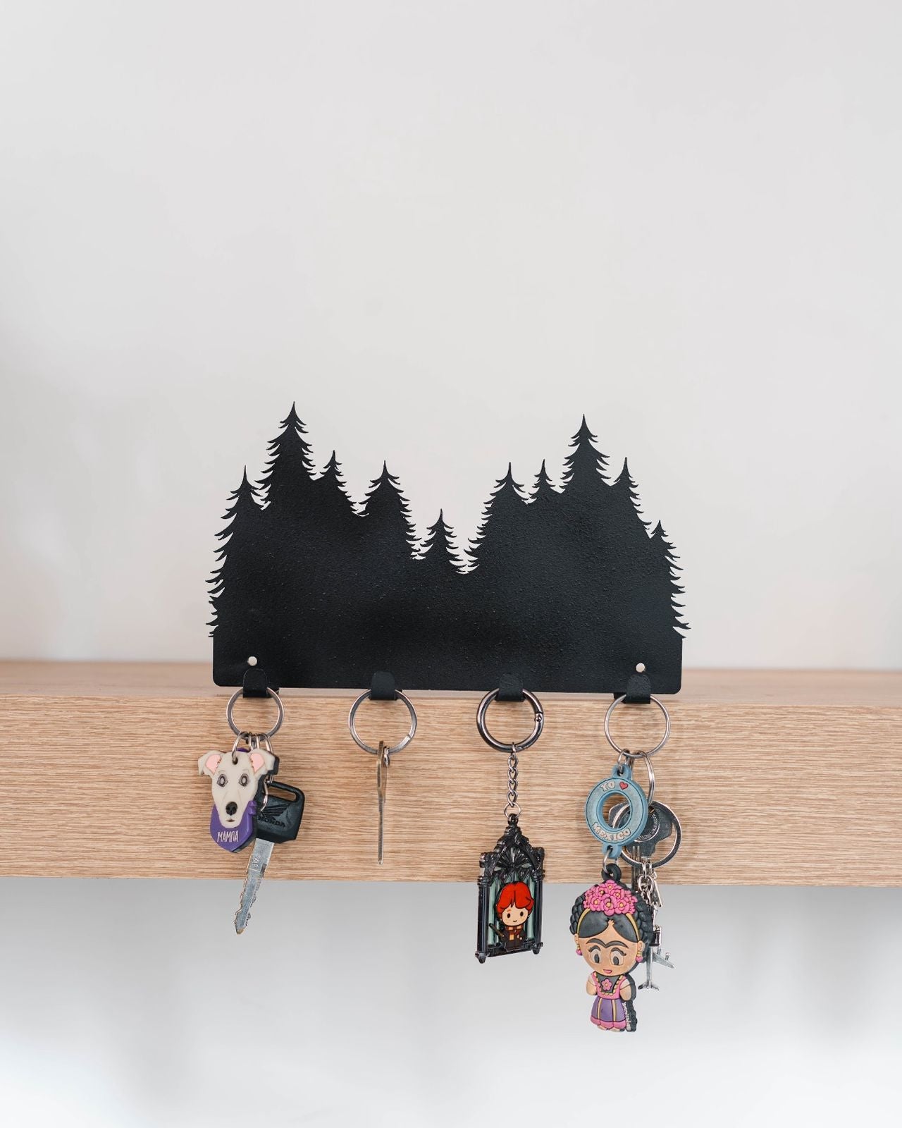 Porta llaves en hierro con pintura electrostática