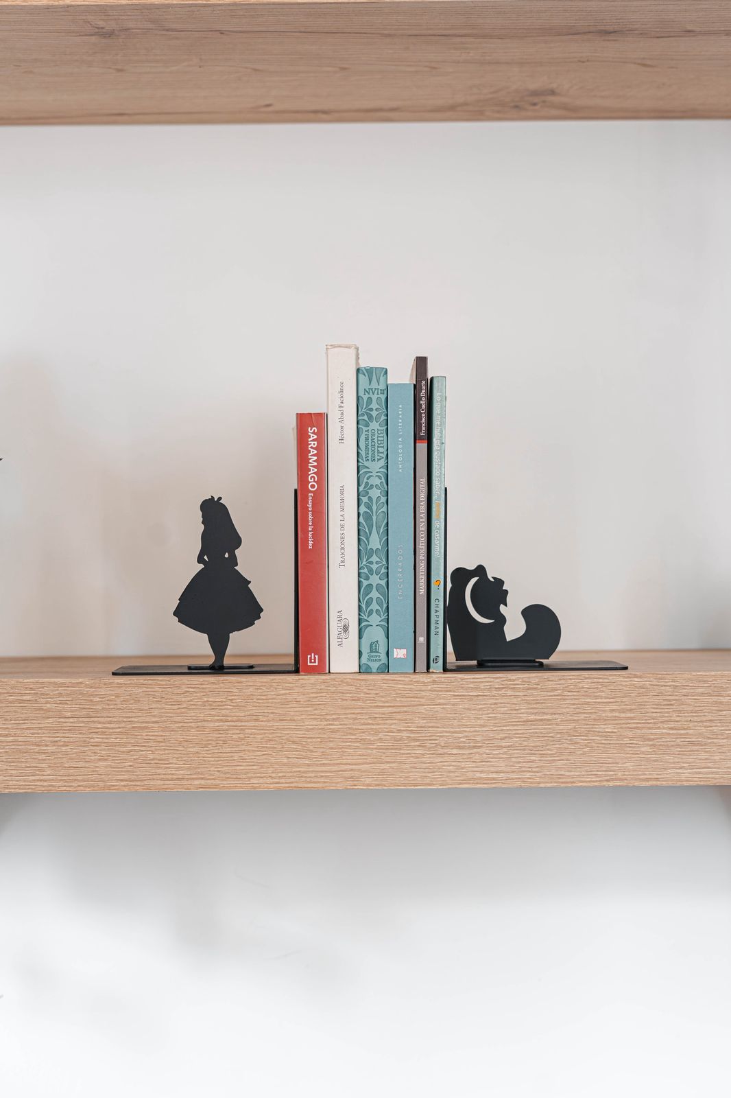Soporte de Libros Alicia en el País de las maravillas